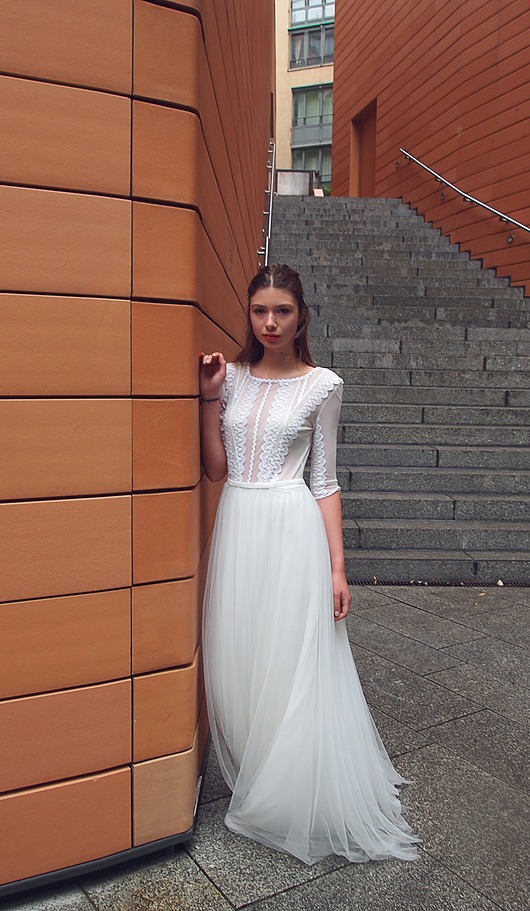 Sukienka ślubna z rękawem 16/02 VENAfashion