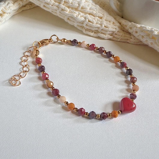 bransoletki z kamieni naturalnych Bransoletka z serduszkiem : mokait, jaspis królewski