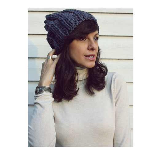 Czapka beanie z wełną granat Mademoiselle Patrini