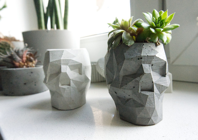 doniczki Doniczka z betonu na kaktusy / Sukulenty - Czaszka