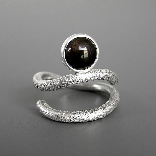 pierścionki srebrne Pierścionek  Fala z Obsydianem