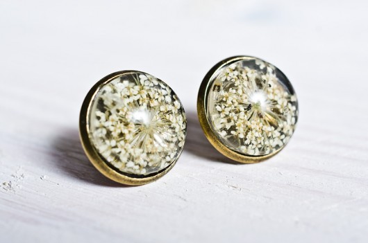 Białe kolczyki z żywicy So Jewelry