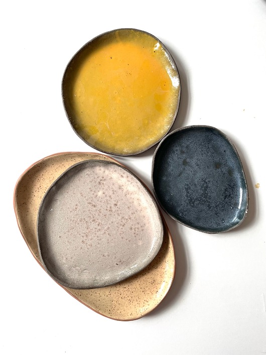 talerze, miski Śniadaniowy zestaw talerzy