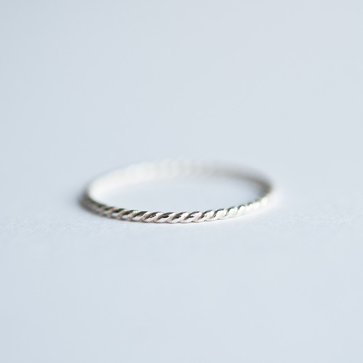Bestseller! Pierścionek - simple twist Lills