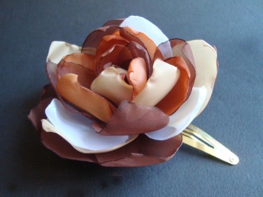 DELLA SundayRose