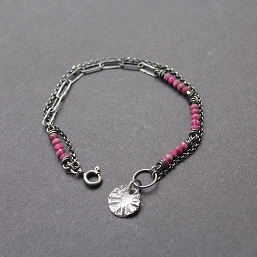 bransoletki srebrne Bransoletka rubiny ze szkatułki babci