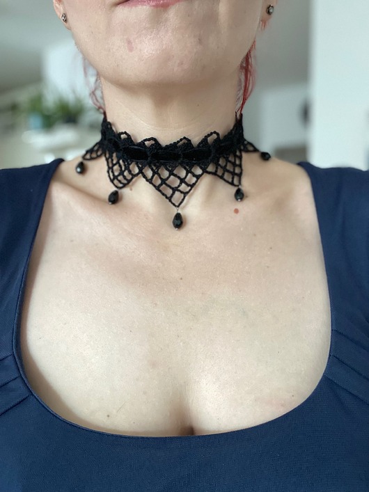 chokery Choker koronkowy czarny z aksamitką