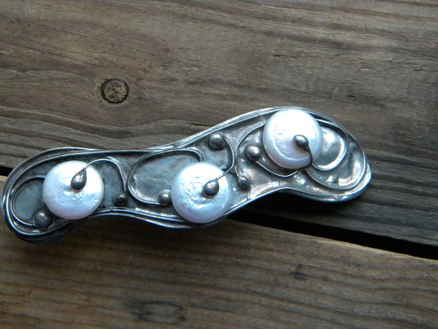 białe perły -  klamra do włosów Beata Trotter
