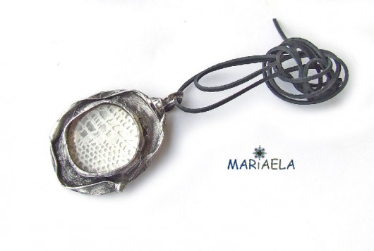 KORONECZKA BIELI MARIAELA