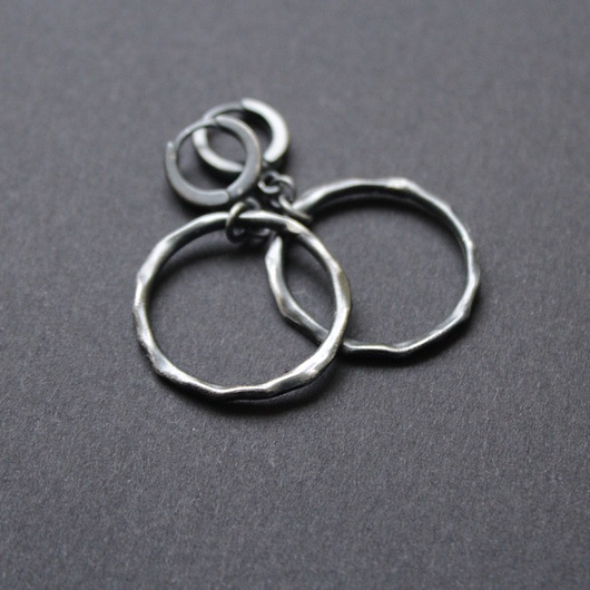 kolczyki z kamieniami Kolczyki na około