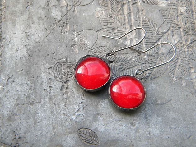 kolczyki wire wrapping Świetlista czerwień - kolczyki