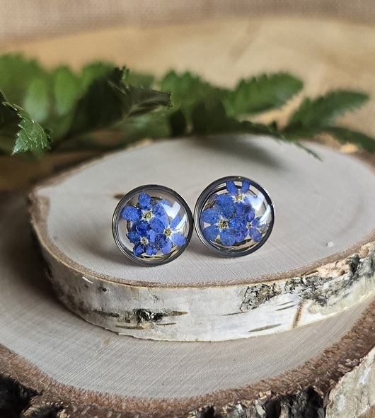 kolczyki z żywicy Wieczne kwiaty wkręty z kwiatami kolczyki srebrne niezapominajki