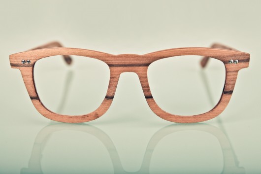 Drewniane okulary Niebagatela
