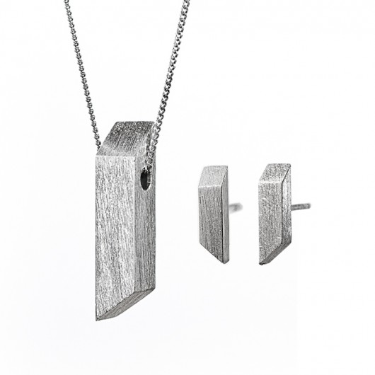wisiory komplet z kolekcji EDGY/ SILVER