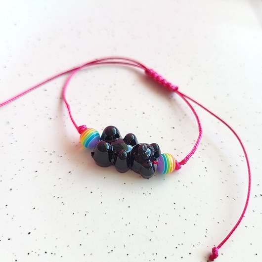 bransoletki na sznurku Bransoletka z czarnym misiem żelkiem