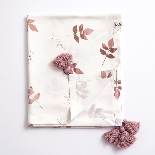 Bambusowy kocyk otulacz80x100-dirty pink leaves Bolo