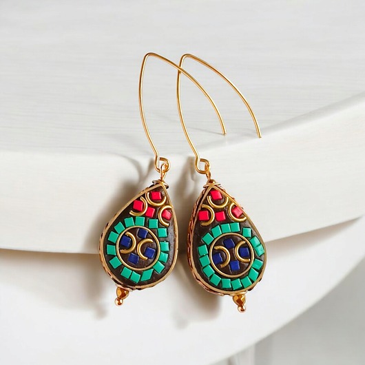 kolczyki z mosiądzu PREMIUM: kolczyki z  korali tybetańskich: długie