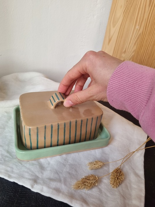 kuchnia - różne Maselnica ceramiczna w paski