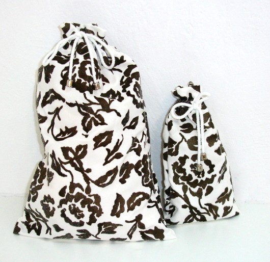 DE LUXE - Roses brown metka by traczka