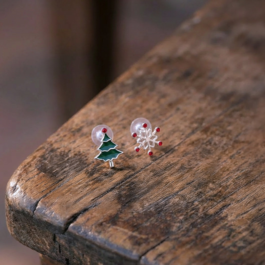 kolczyki srebrne Świąteczne kolczyki srebrne z choinką