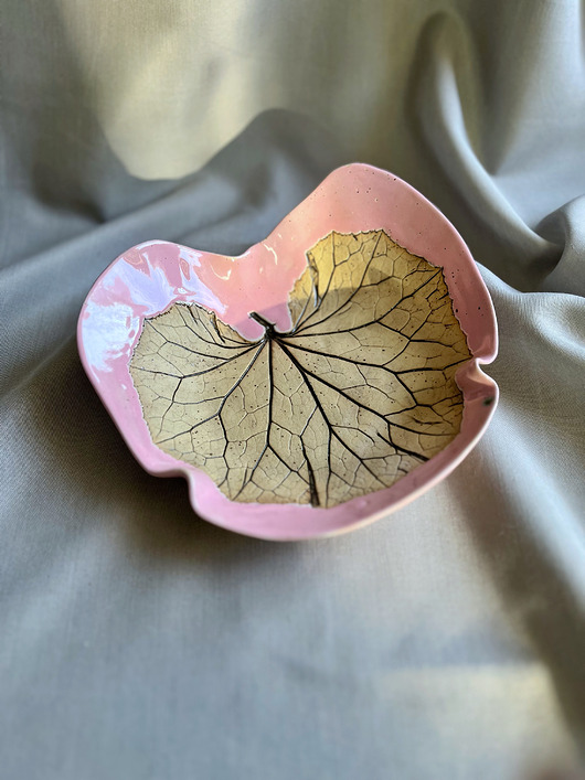 patery i talerze Różowa miseczka z Liściem2