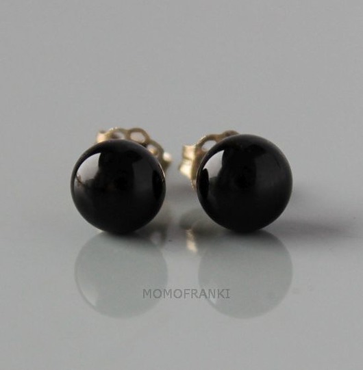 simple black momofranki