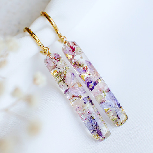 kolczyki z żywicy Kolczyki z kompozycją kwiatową