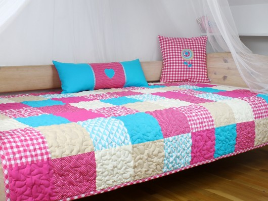Narzuta patchwork - różowo-turkusowa szycioteka