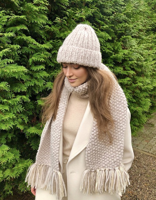 czapki damskie Zestaw czapka szalik miękka i ciepła wełna ozdobne frędzle handmade