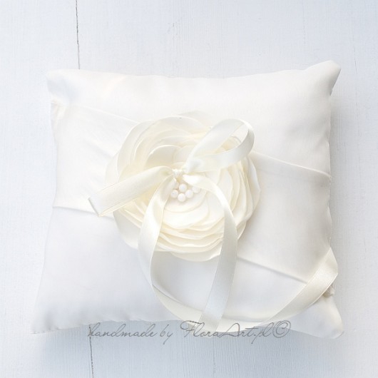 CREAMY WHITE poduszka na obrączki FloraArt