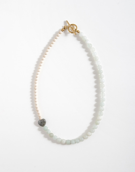 kolie Naszyjnik z kamieni naturalnych z sercem