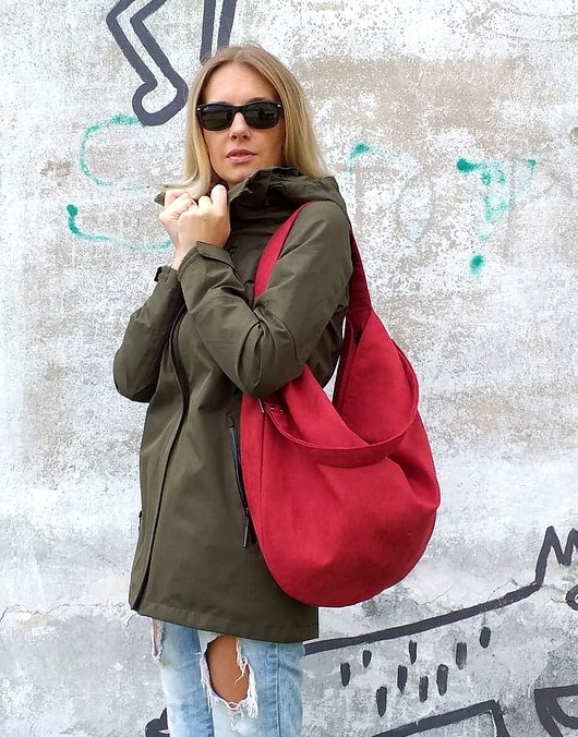 Czerwona torba worek z zamszu eko na ramię Karolina Audycka