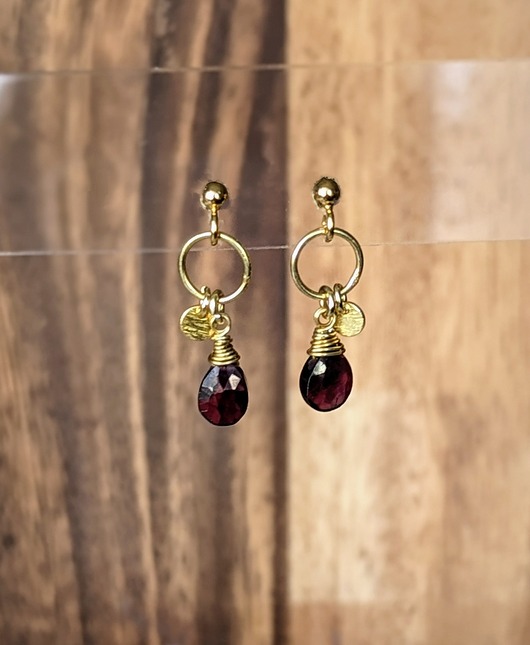 kolczyki pozłacane Kolczyki pozłacane z granatem