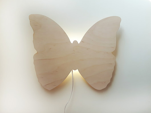 Drewniana lampka nocna Motyl Dream Woods