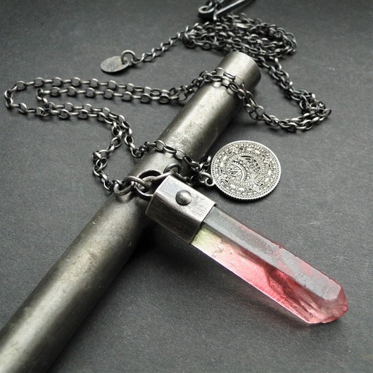 wisiory Aztecki  Amulet z kwarcem