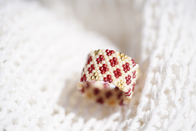 pierścionki - różne Pierścionek Beadingowy Fragile Red