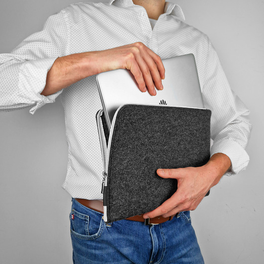 etui na laptopa FILCOWE ETUI na laptopa biały zamek