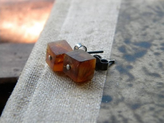raw amber Beata Trotter