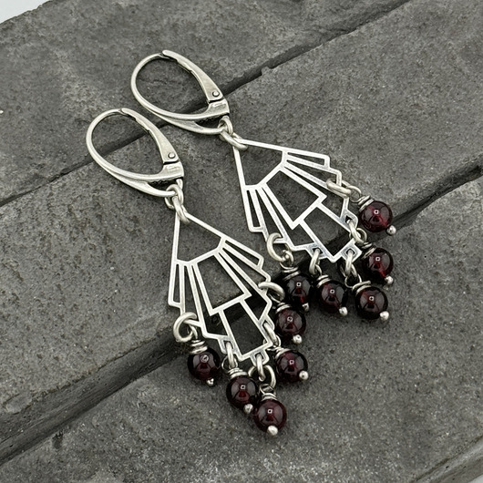 kolczyki z kamieniami Kolczyki Filigrany z granatami