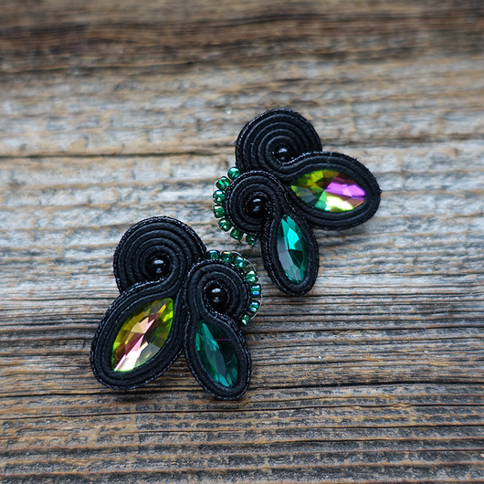 kolczyki soutache Czerń i zieleń - kolczyki sutasz