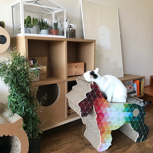 Paperdog drapak- leżanka dla kota Misspaper