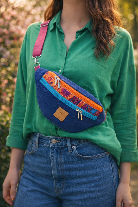 saszetka nerka Granatowa nerka damska z weluru Veracruz