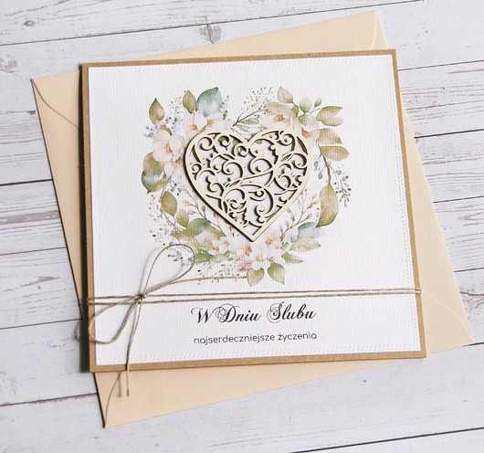 zaproszenia i kartki na ślub Kartka ślubna z życzeniami : krem. serce