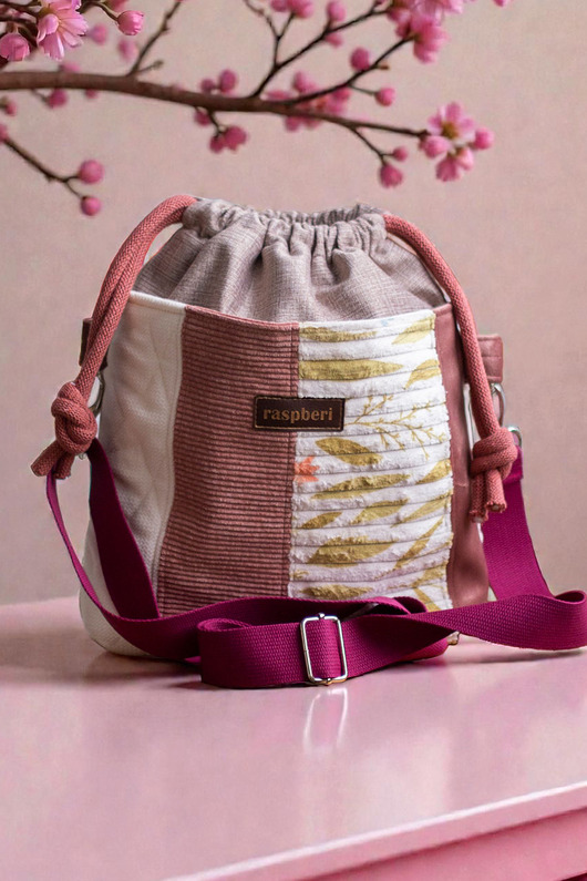 torebki mini Beżowo-różowa patchworkowa listonoszka z kominem