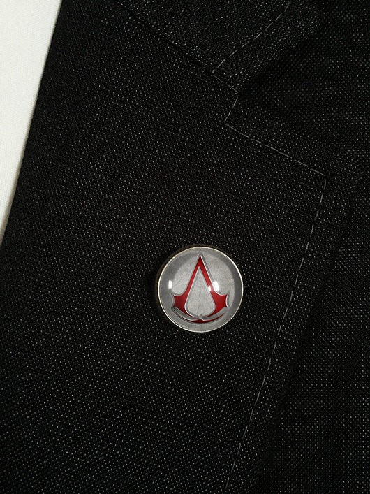 biżuteria męska Asasyn - wpinka do marynarki - 0268