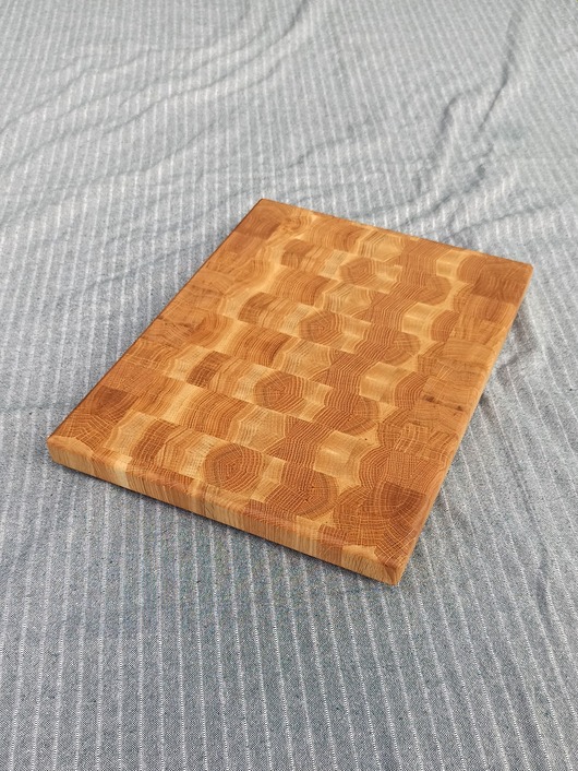 deski do krojenia i tace Dębowa deska do krojenia w stylu End Grain. Sztorcowy blok do krojenia.