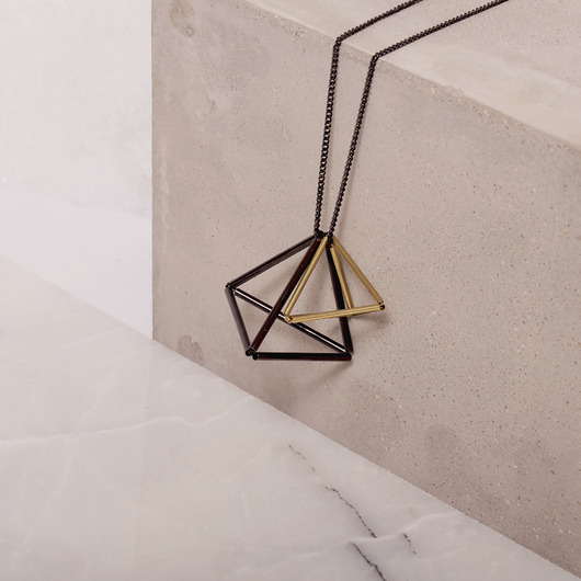 złote naszyjniki Geometryczny naszyjnik LOVLO D-TRIANGLE
