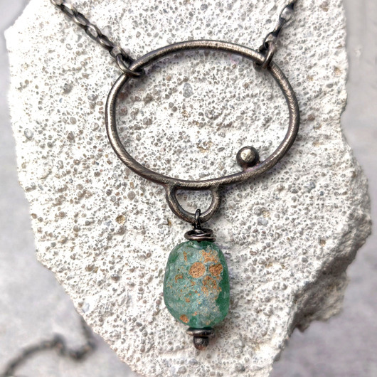 wisiory Wisior srebrny ze szkłem antycznym