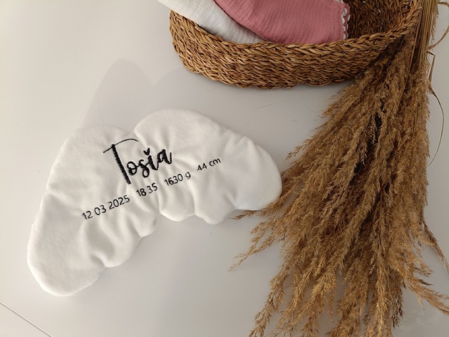 karuzele i girlandy do łóżeczka Ozdoba pokoju- przytulanka personalizowana - skrzydełka (kolory, tkaniny)