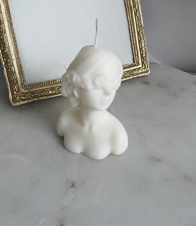 świeczniki i świece Świeca ekologiczna sojowa dekoracyjna "Madamme" 87x68mm